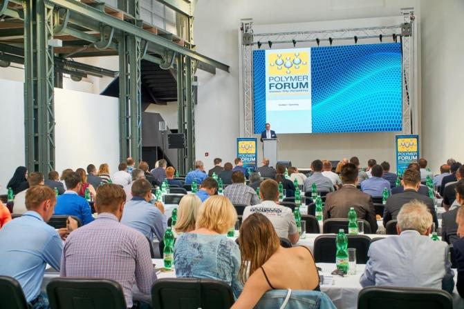 Volles Haus beim Polymer Forum 2015 in Ulm