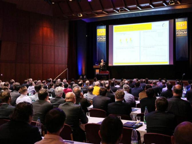 Über 300 Tagungsteilnehmer auf dem Polymer Forum 2016 der TER Plastics POLYMER GROUP am 6. April in Oberursel/Ts.